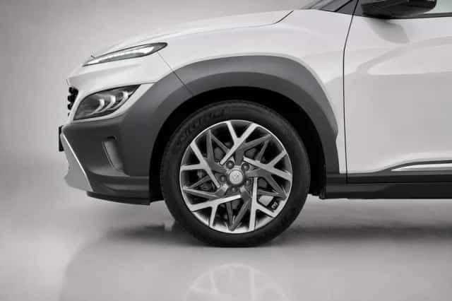 Hyundai Kona (2022) thumbnail 6