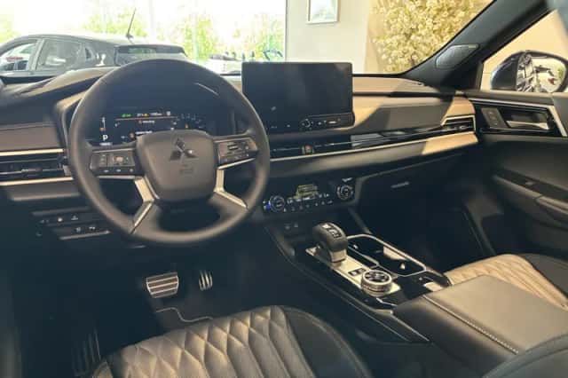 Mitsubishi Outlander (2026) thumbnail 6