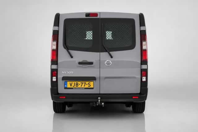 Nissan NV300 (2021) thumbnail 2