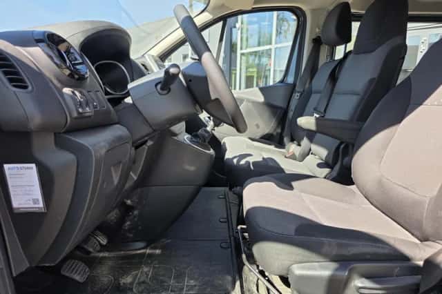 Nissan NV300 (2021) thumbnail 6