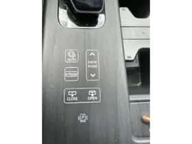 Nissan Ariya (2024) thumbnail 19