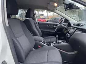 Nissan Qashqai (2017) thumbnail 8