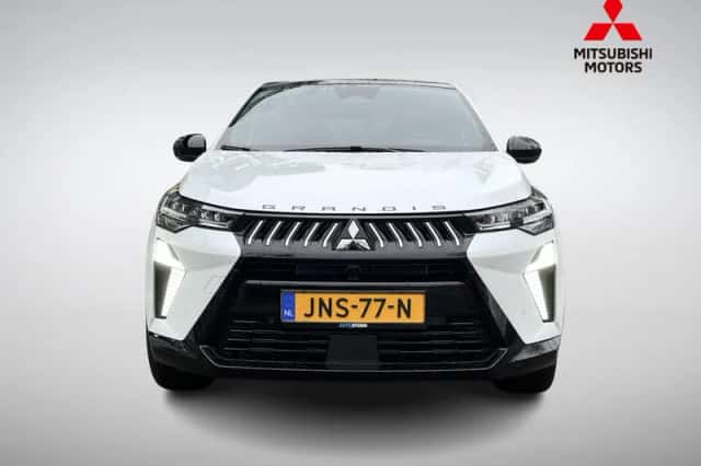 Mitsubishi Grandis (2025) thumbnail 2