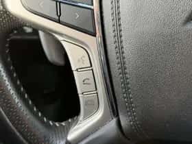 Mitsubishi Outlander (2021) thumbnail 9