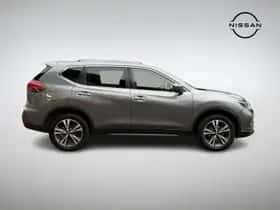 Nissan X-Trail (2018) thumbnail 3