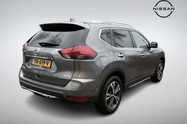 Nissan X-Trail (2018) thumbnail 4