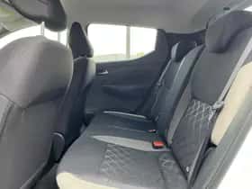 Nissan Micra (2020) thumbnail 11