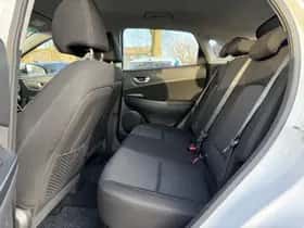 Hyundai Kona (2021) thumbnail 12