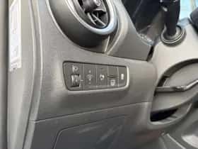 Hyundai Kona (2021) thumbnail 24