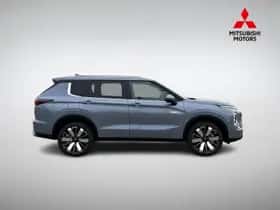 Mitsubishi Outlander (2026) thumbnail 3