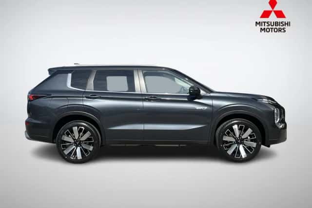 Mitsubishi Outlander (2026) thumbnail 3