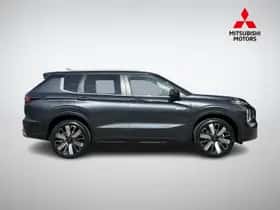 Mitsubishi Outlander (2026) thumbnail 3