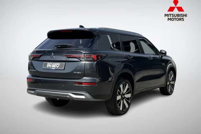 Mitsubishi Outlander (2026) thumbnail 4