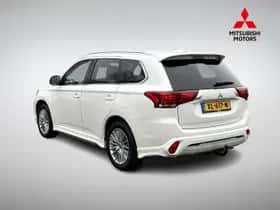 Mitsubishi Outlander (2019) thumbnail 6
