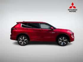 Mitsubishi Outlander (2026) thumbnail 3
