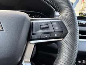 Mitsubishi Outlander (2026) thumbnail 16