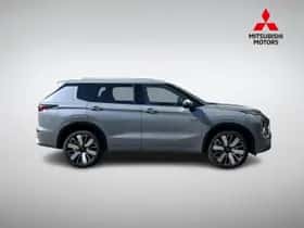 Mitsubishi Outlander (2026) thumbnail 3