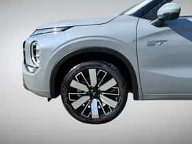 Mitsubishi Outlander (2026) thumbnail 8