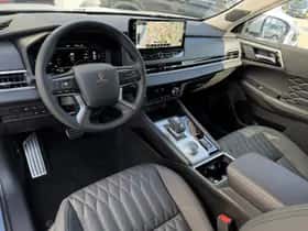 Mitsubishi Outlander (2026) thumbnail 10