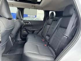 Mitsubishi Outlander (2026) thumbnail 12