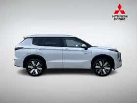 Mitsubishi Outlander (2026) thumbnail 3