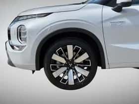 Mitsubishi Outlander (2026) thumbnail 8