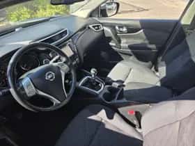 Nissan Qashqai (2017) thumbnail 8