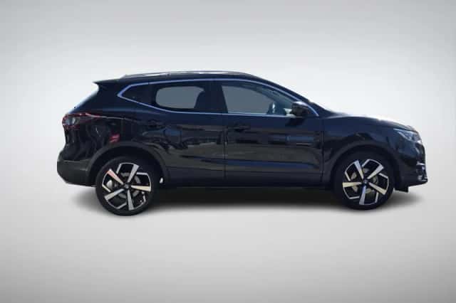 Nissan Qashqai (2021) thumbnail 2