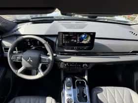 Mitsubishi Outlander (2026) thumbnail 7