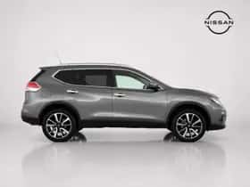 Nissan X-Trail (2017) thumbnail 3