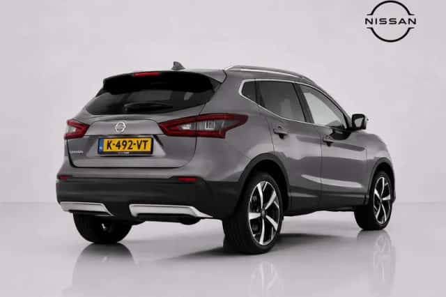 Nissan Qashqai (2021) thumbnail 3