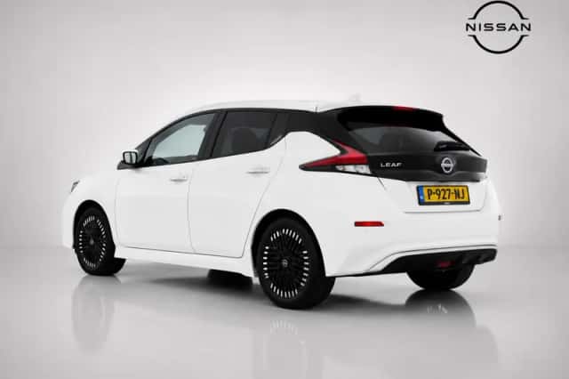 Nissan Leaf (2022) thumbnail 3