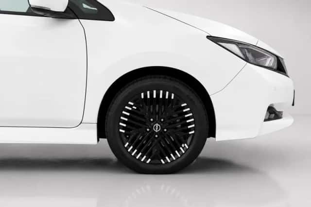 Nissan Leaf (2022) thumbnail 5