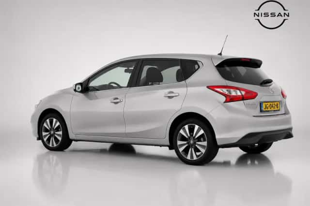 Nissan Pulsar (2016) thumbnail 4