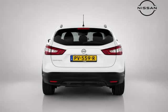 Nissan Qashqai (2017) thumbnail 3