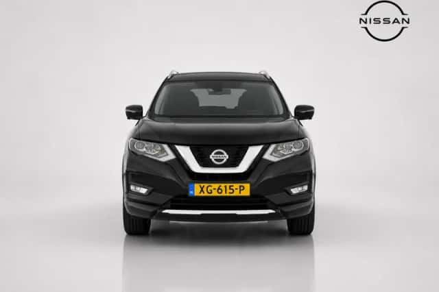 Nissan X-Trail (2018) thumbnail 2
