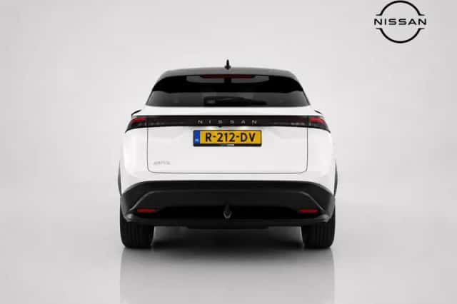 Nissan Ariya (2022) thumbnail 4
