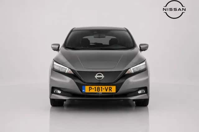 Nissan Leaf (2022) thumbnail 2