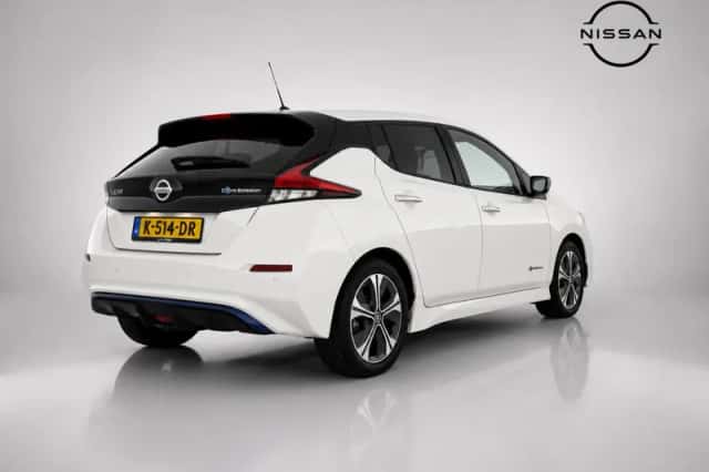 Nissan Leaf (2020) thumbnail 2