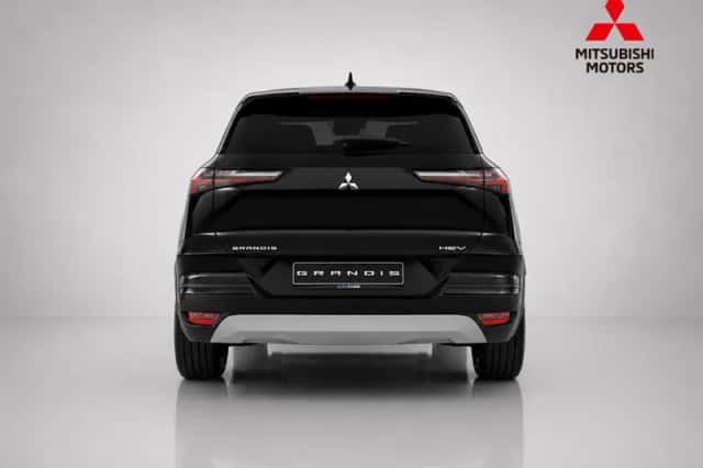Mitsubishi Grandis (2026) thumbnail 4