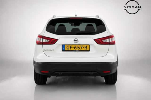 Nissan Qashqai (2015) thumbnail 4
