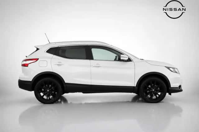 Nissan Qashqai (2015) thumbnail 5