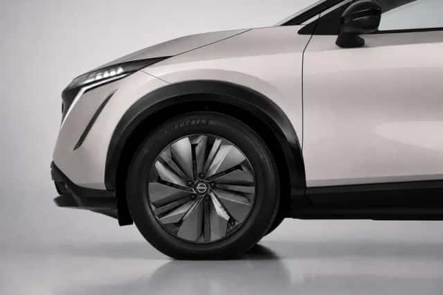 Nissan Ariya (2023) thumbnail 6