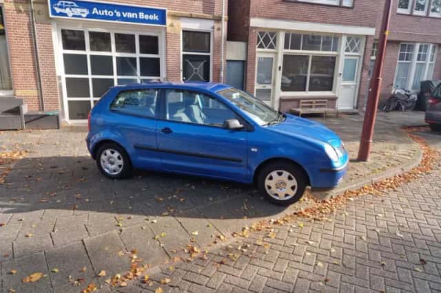 Volkswagen Polo (2005) thumbnail 3