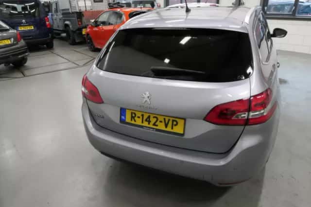 Peugeot 308 (2020) thumbnail 5