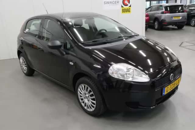 Fiat Punto (2013) thumbnail 2
