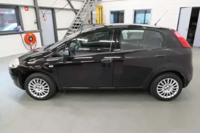 Fiat Punto (2013) thumbnail 6