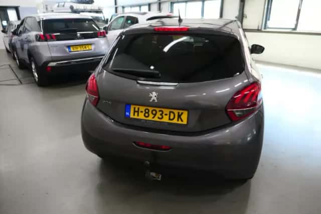 Peugeot 208 (2019) thumbnail 5
