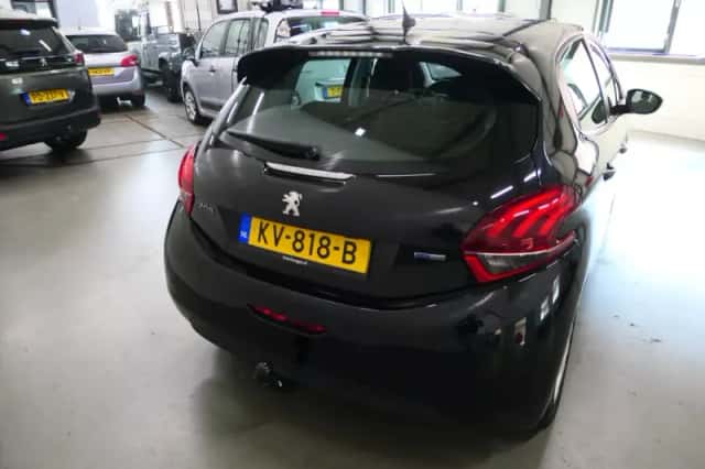 Peugeot 208 (2016) thumbnail 5