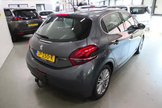 Peugeot 208 (2016) thumbnail 4